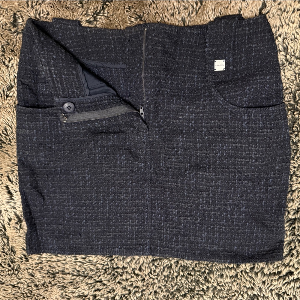 CHANEL Gold Plaque on Black Tweed